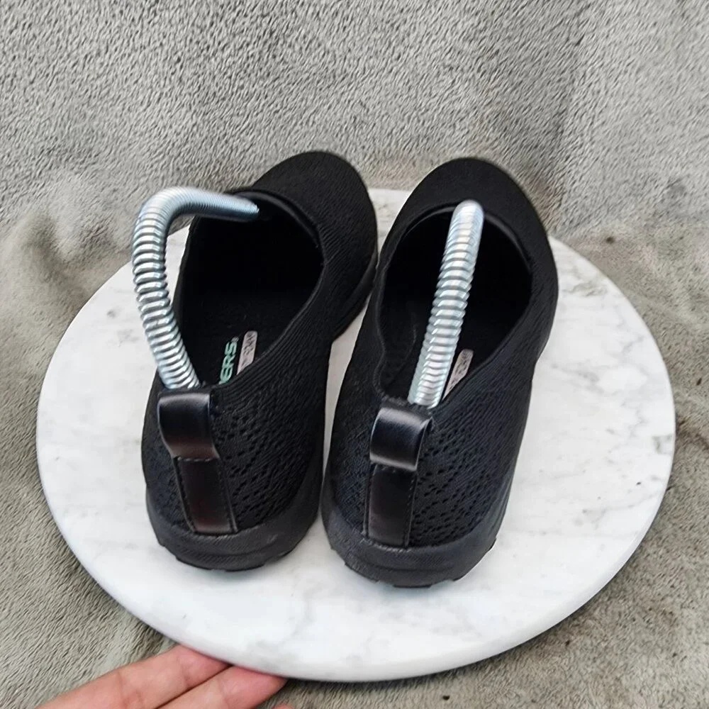 Skechers Shoes Womens Size 6.5 Slip On Sneakers *GUC*